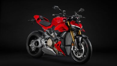 2025 Ducati Streetfighter V4 Debuts with Desmosedici Stradale V4 Engine