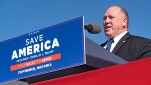Tom Homan, Trump's border czar, issues chilling 3-word warning to Denver mayor Johnston over mass deportation