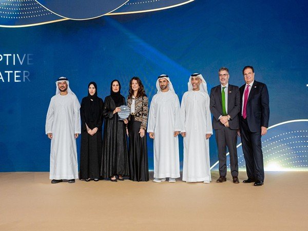 Department of Energy- Abu Dhabi wins Visionary Leadership Award as IDRA World Congress 2024 concludes