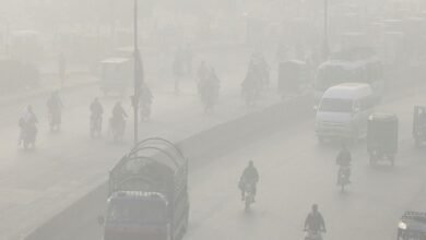 Pakistan: Lahore tops global pollution rankings, Karachi air "very unhealthy"