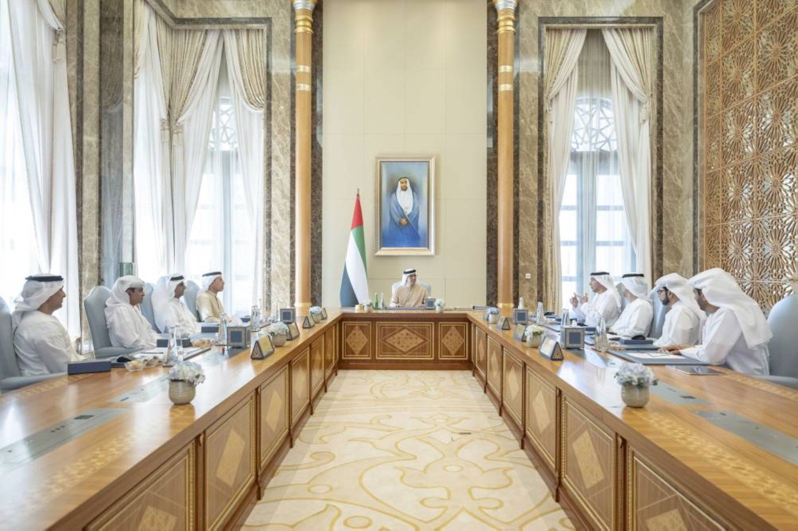 Mansour praises CBUAE's efforts in promoting financial inclusion, stability