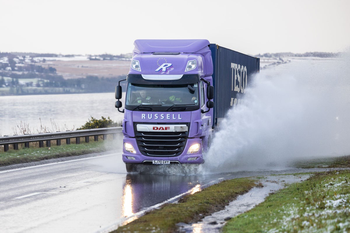 UK braces for strong winds and heavy rain on New Year's Day