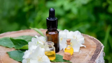 5 Best Essential Oils To Stimulate Hair Growth Naturally